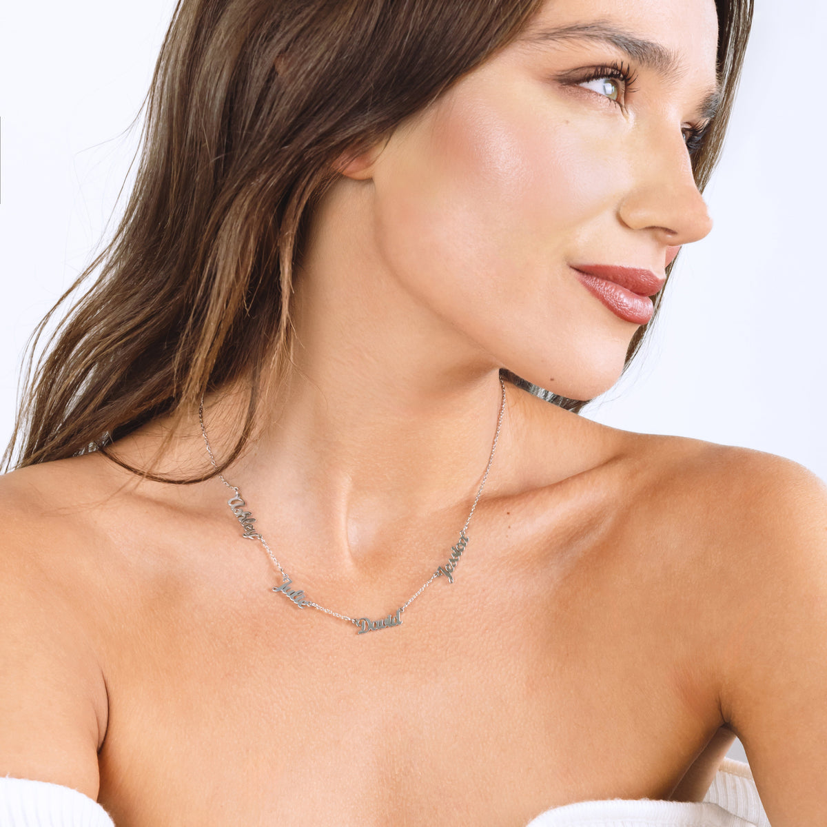 Collar delicado con nombre personalizado