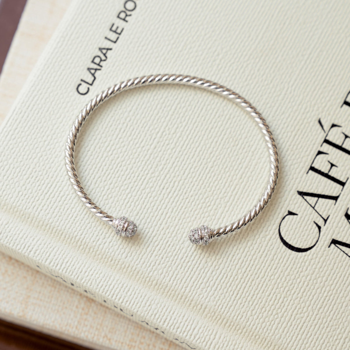 Bracelet manchette jonc torsadé doré ajustable