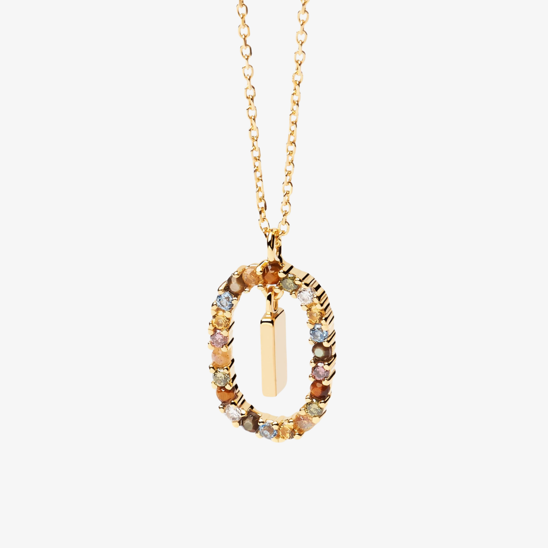 Collier pendentif initiale doré avec pierre colorée