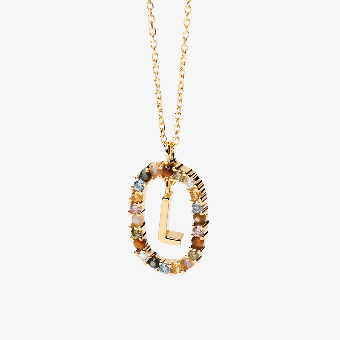 Collier pendentif initiale doré avec pierre colorée