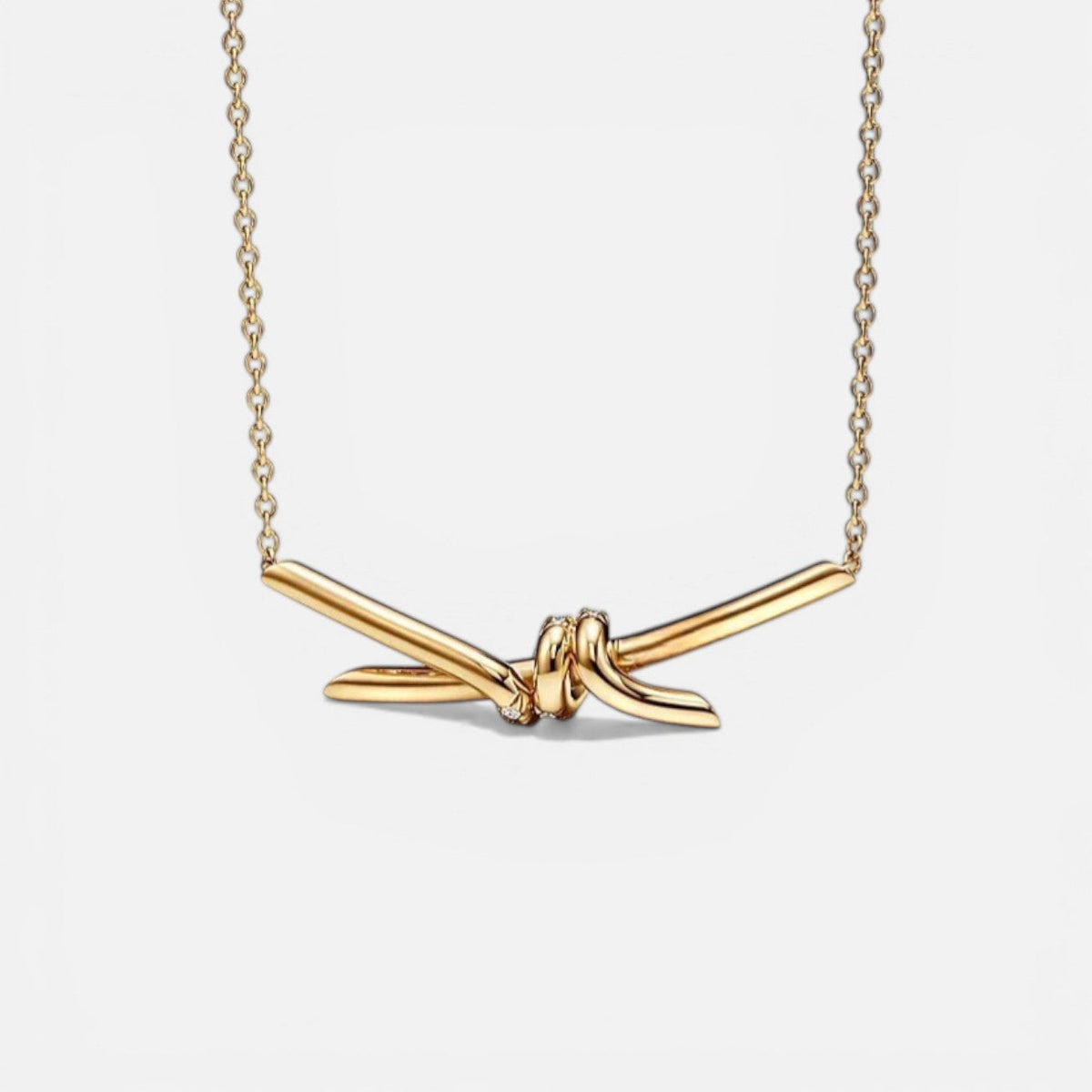 Collar con colgante de nudo Liora