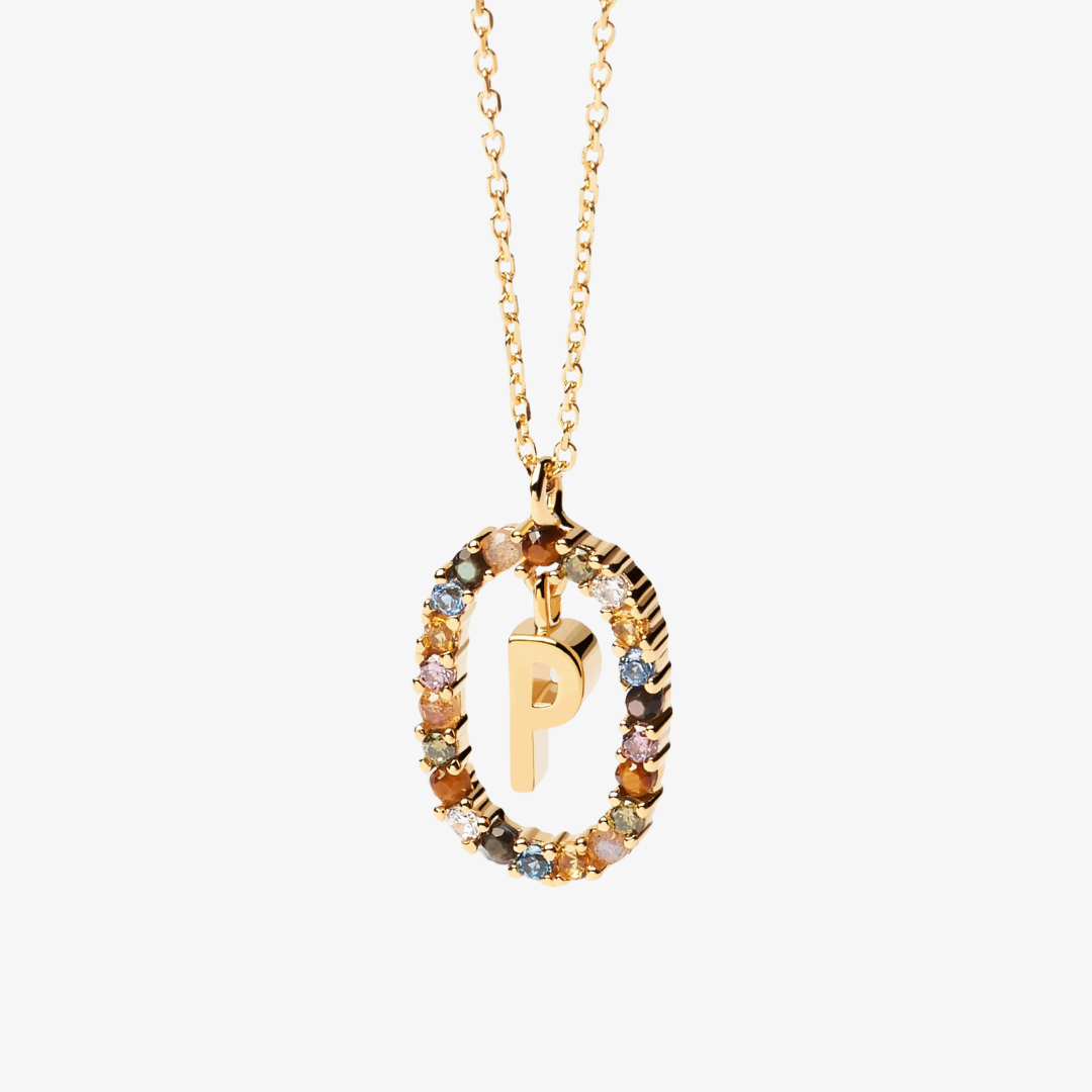Collier pendentif initiale doré avec pierre colorée