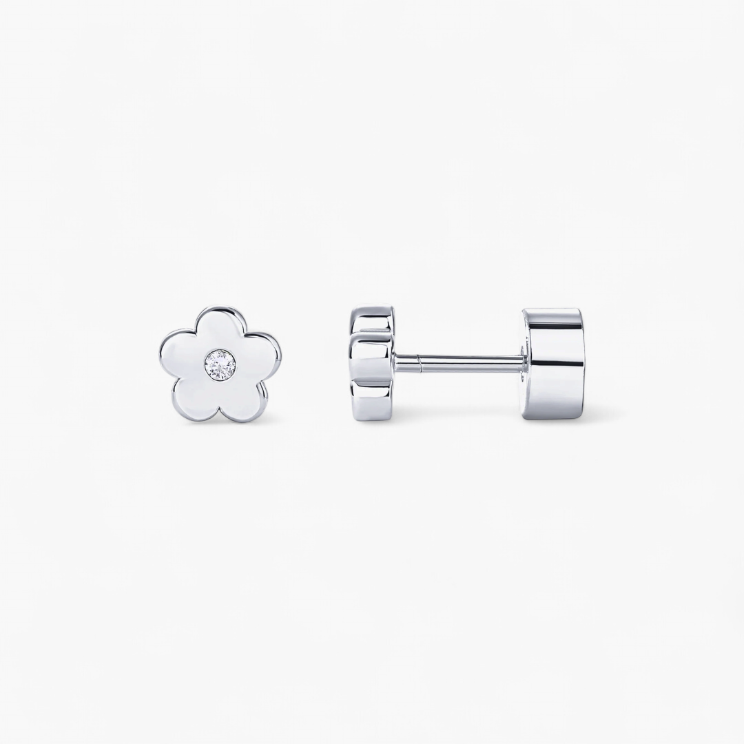 Daisy Flat Back Stud Earrings — Silver