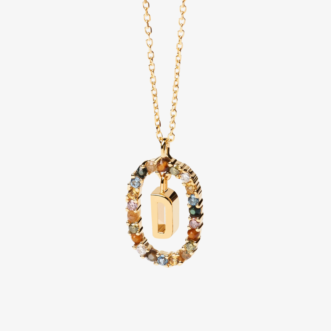 Collier pendentif initiale doré avec pierre colorée