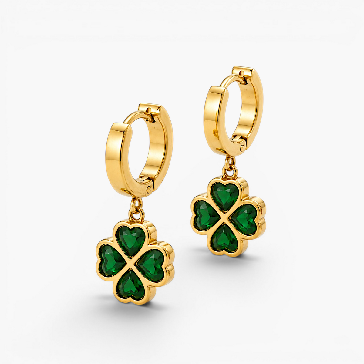 Boucles d’oreilles trèfle en émeraude Seraphine