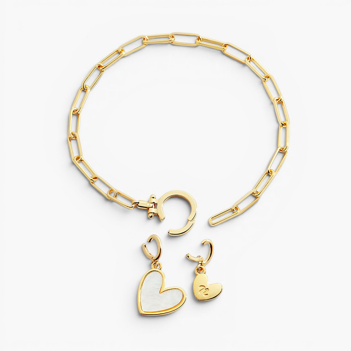 Bracelet à breloque cœur et initiale