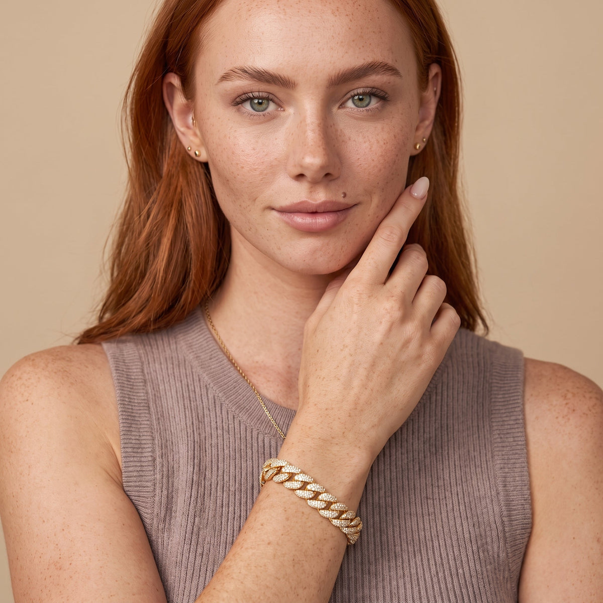 Pulsera tipo eslabón cubano grueso con pavé