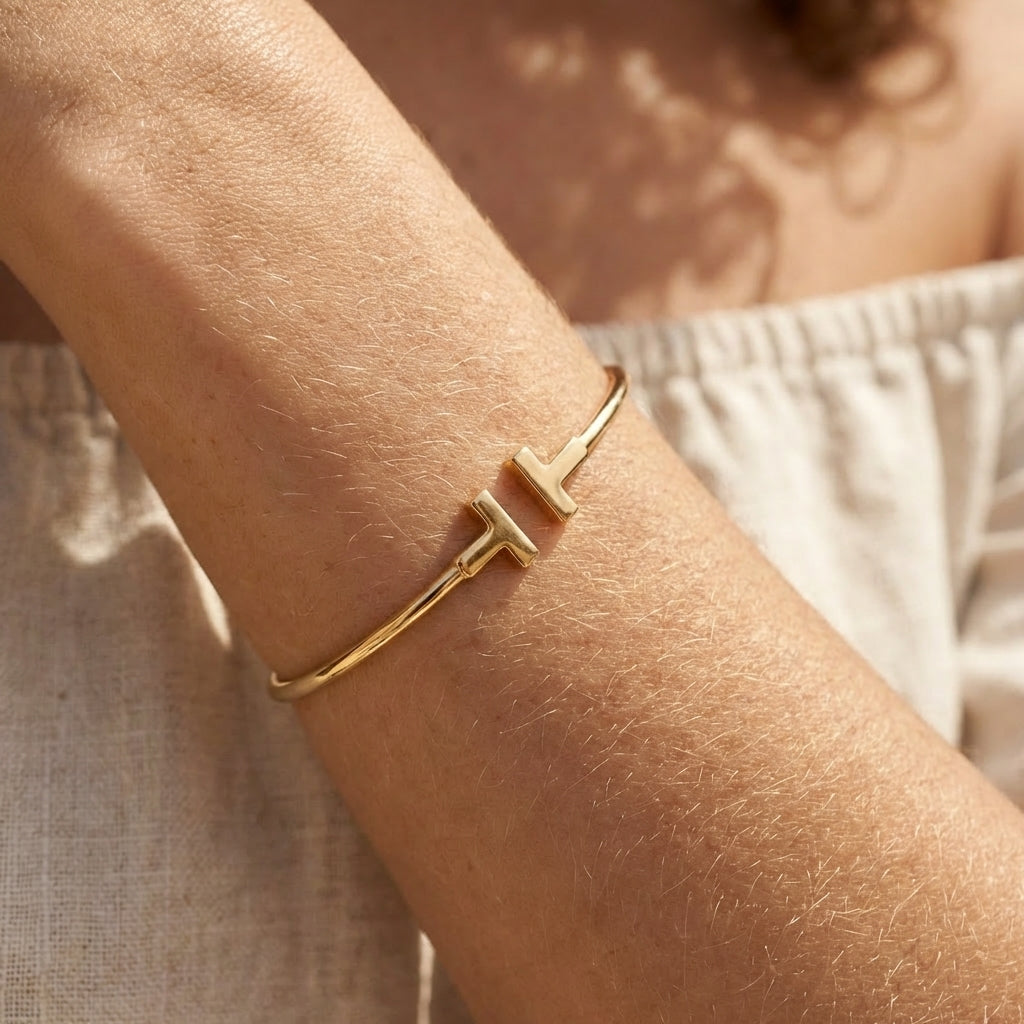 Brazalete tipo cuff T Celeste