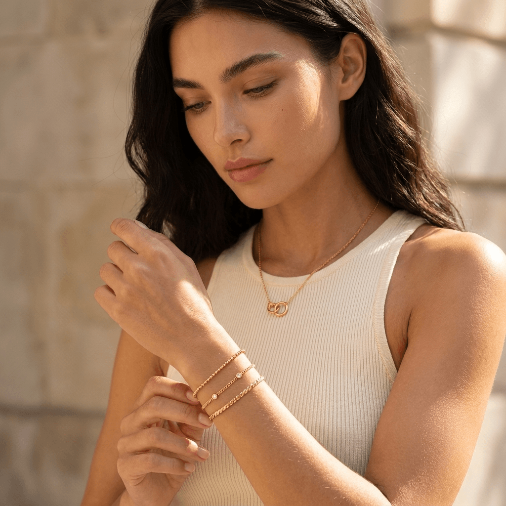 Trío de pulseras de piedras delicadas