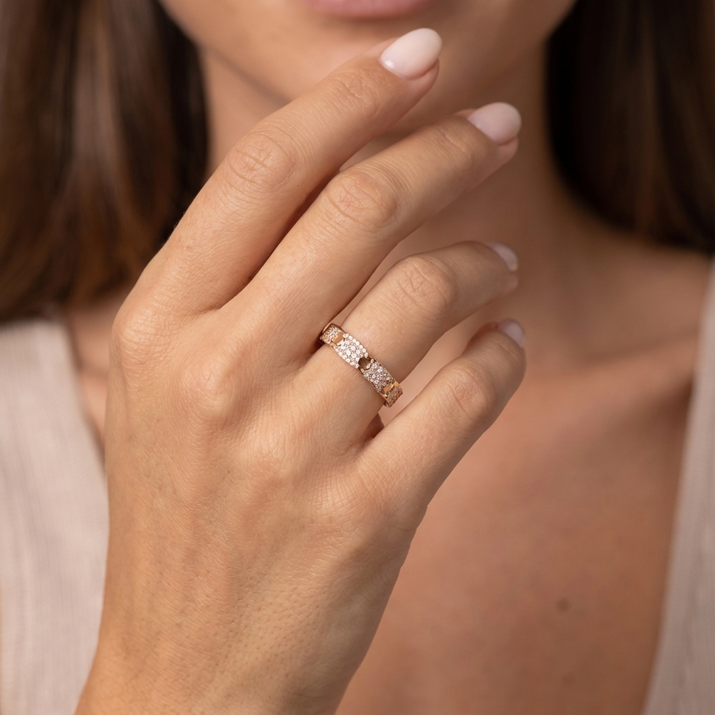 Crystal Valencia Ring - Rose Gold - close-up