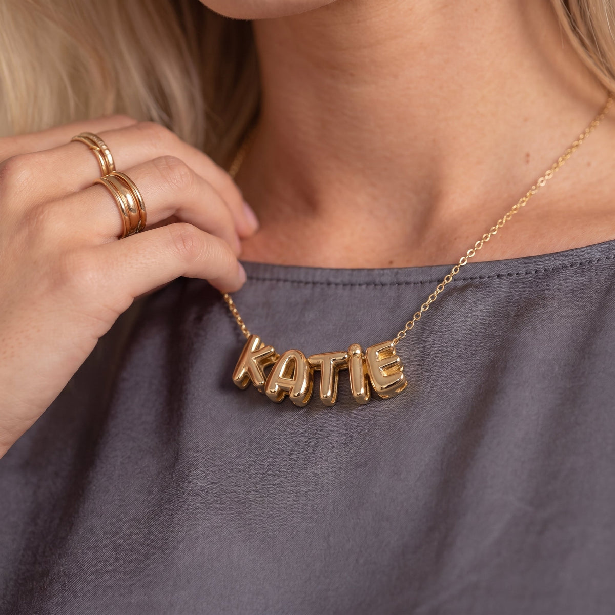 Collier personnalisé à prénom en lettres bulles