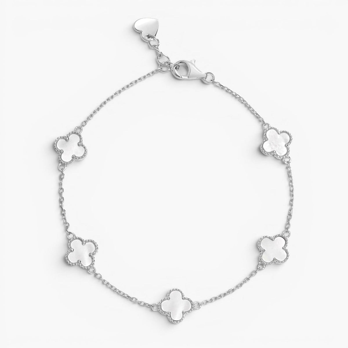 Bracelet délicat à breloque trèfle en nacre