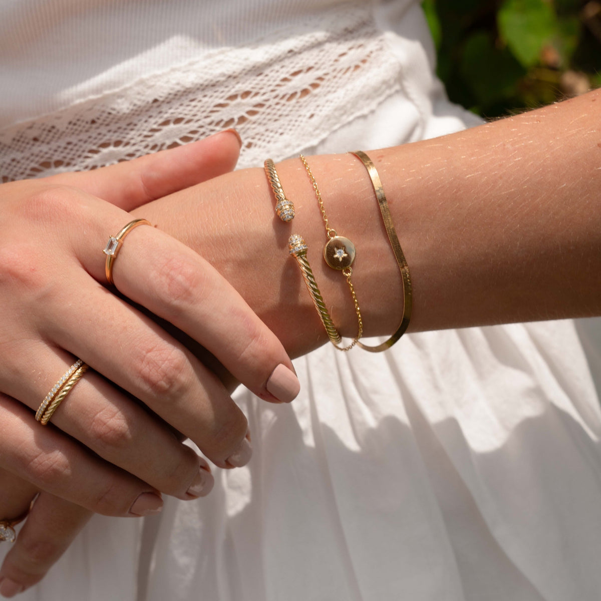 Bracelet manchette jonc torsadé doré ajustable