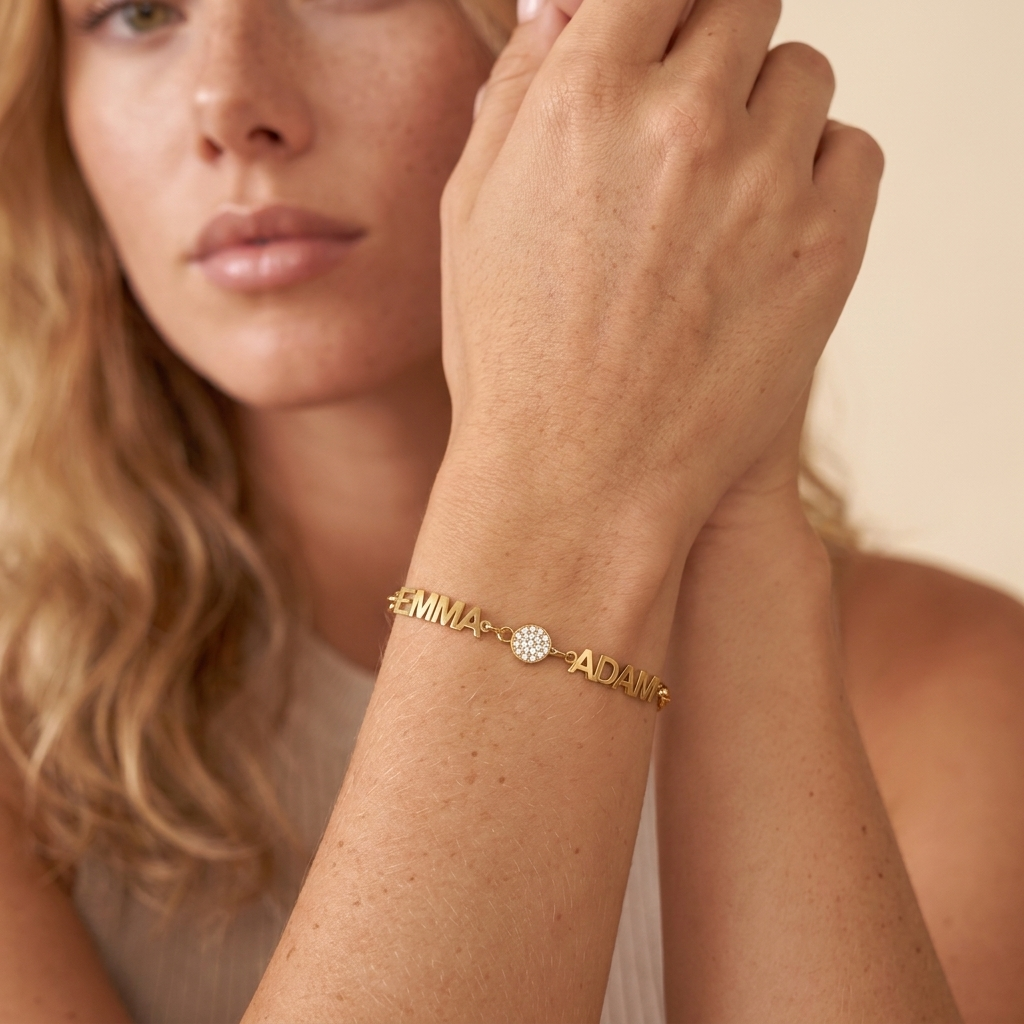 Personalized Name Bracelet - Gold - close-up