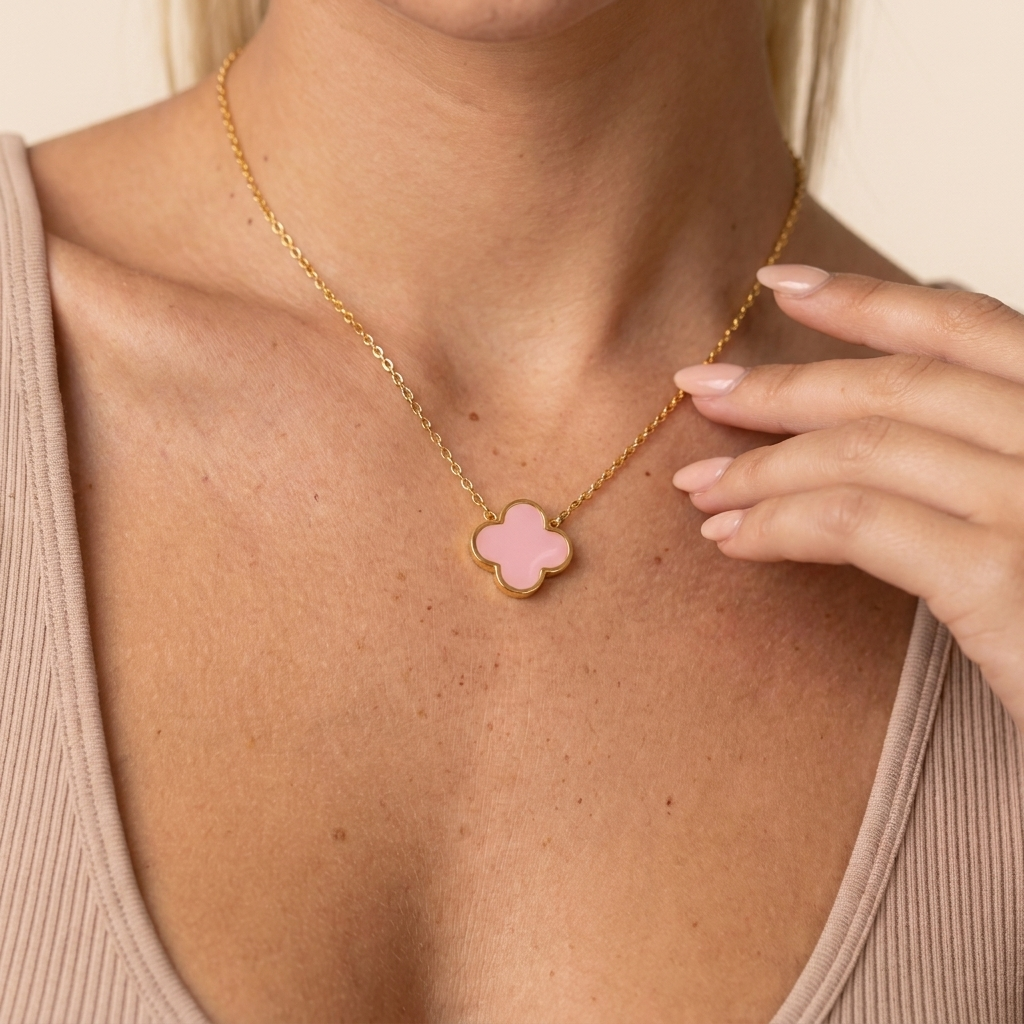 Baby Pink Clover Chain - close-up
