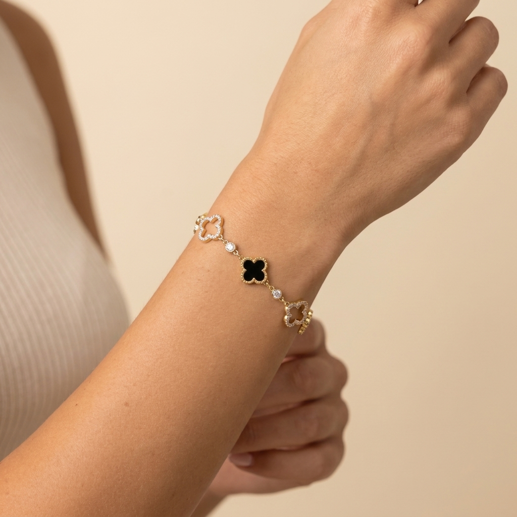 Dainty Clover Charm Bracelet - Black - close-up